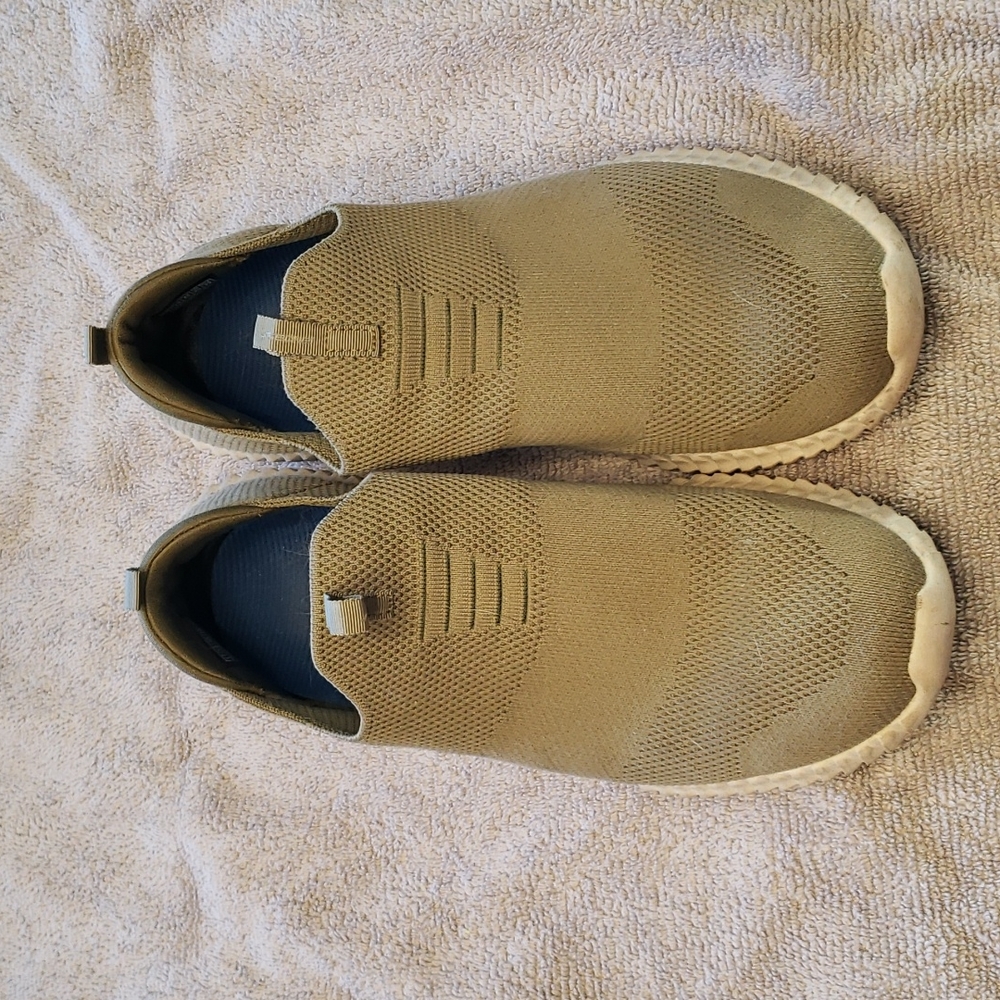 Men's Skechers Size 11